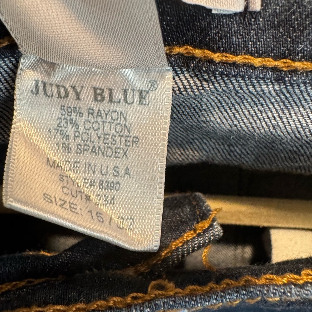 Judy Blue | women’s | Skinny | size 15/32 - Picture 7 of 8